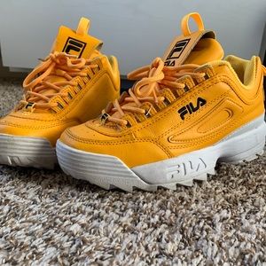 Fila tennis shoe
